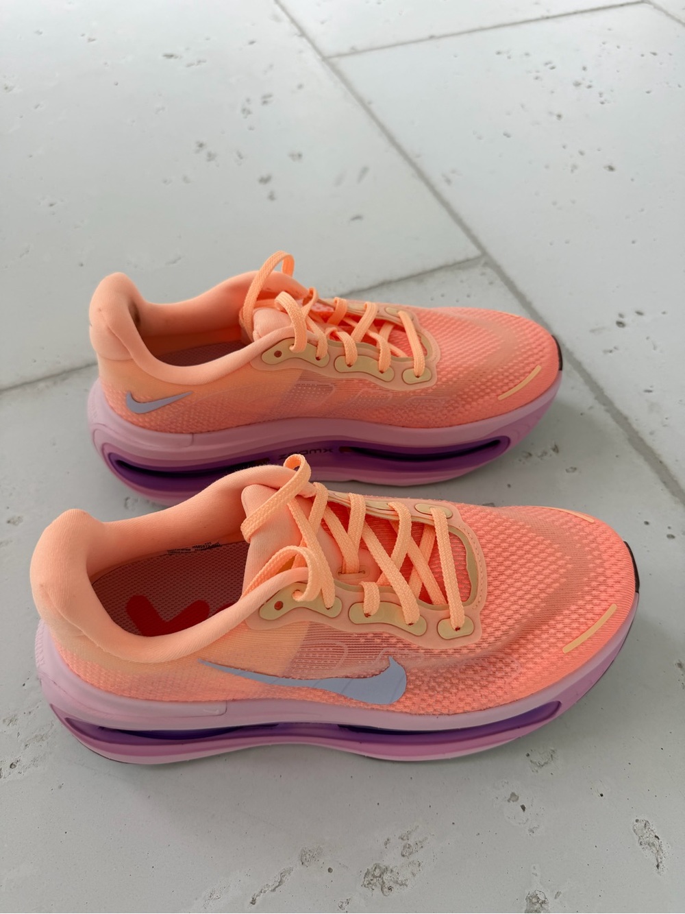 Nike Vomero Premium Road Running Shoes - Picture 2 of 6